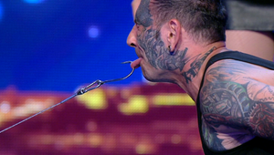 Keď uvidíte jeho vystúpenie, budete kričať hrôzou: Mr. Extreme ťahá naše porotkyne jazykom