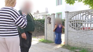 Nelegálne vrakovisko v Hurbanove. Štáb TV JOJ sa pri pátraní stal terčom agresie