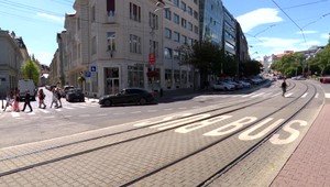 Páchateľ víkendového incidentu v Bratislave je známy. Na muža bol vydaný európsky zatykač