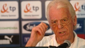 Beenhakker zúžil nomináciu, Smolarek si miesto v tíme udržal