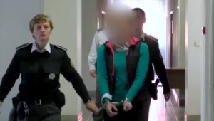 Dcéra zo známej hereckej rodiny napadla vlastnú matku. Je vo väzbe