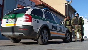 Dôchodca Ján (71) stratil vedomie. Život mu zachránili policajti