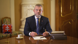 Prezident zvolal okrúhly stôl politických strán k zahraničnej politike