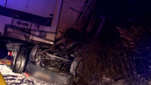 Kamión vpálil do auta, v ktorom sedeli dvaja bratia