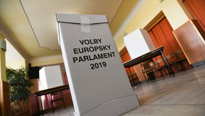 Populisti prehrali bitku, ale vojna pokračuje