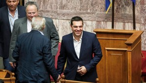 Gréci schválili balík tvrdých reforiem, do Atén sa chystajú inšpektori