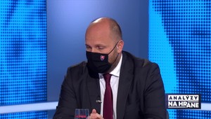Minister obrany Jaroslav Naď: Odmietam len kúriť a svietiť, povedal v Analýzach Na hrane