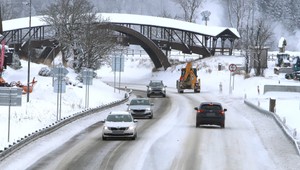 Donovaly sú pre husté sneženie uzavreté pre nákladnú dopravu