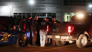 Strelec zabil šesť ľudí, z auta útočil na okoloidúcich