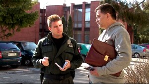 Michal prišiel za noc o byt! Predala ho domovníčka