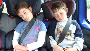 Zlodej ukradol odstavené auto! Spalo v ňom dieťa (6)