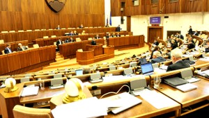 Poslanci rokovali o rozpočte, zdravotníctvu chýbajú milióny
