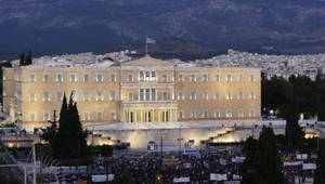 Grékov čakajú otvorené banky i vyššie dane