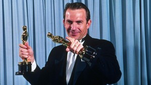 Ako sa zmenil osobný strážca Kevin Kostner? Ženské srdcia by mohol lámať aj dnes!