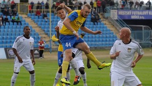 Highlighty: DAC dostal príučku v Košiciach, Slovan vyhral v Bystrici