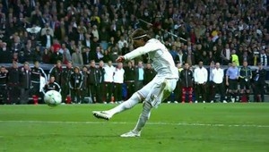 VIDEO: Ramos ukázal svetu, ako sa kope pokutový kop!