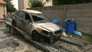 Ohnivá noc. V okolí Bratislavy horeli autá