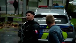 Útočník z vlaku podal voči väzbe sťažnosť