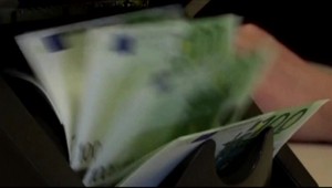 Vláda schválila návrh rozpočtu. Ráta aj s vyššími daňami za tabak