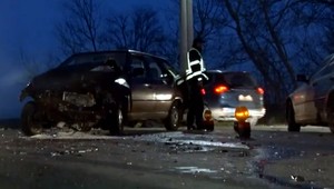 Nehoda pri Nových Zámkoch. Vodič pod vplyvom alkoholu nedal prednosť