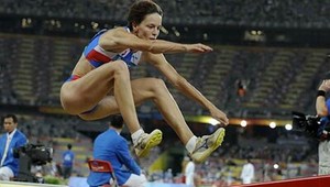 Dážď a vietor odvial v sektore diaľkárok finále Jane Velďákovej