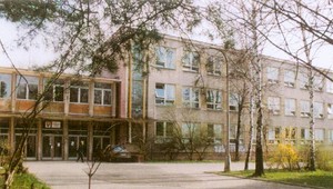 Hanba, kričia Prievidžania. Poslanci im rušia školy...