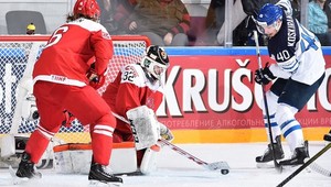 Fíni sfúkli aj Dánov. Po ôsmom víťazstve v rade sú v semifinále