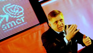 Opozícia Ficovi: Babráci, čo nedokážu ukradnúť penzie!