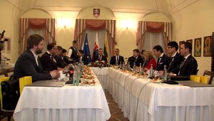 Vláda cestovala až do Sniny. Zasadali v historickom kaštieli