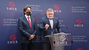 Smer chce podať návrh na odvolanie ministra vnútra. Podľa Fica stojí Mikulec na čele zločineckej skupiny