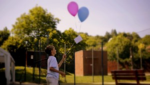 Chlapec prišiel o mamu aj babičku. Ľudia založili zbierku, poslali mu milióny