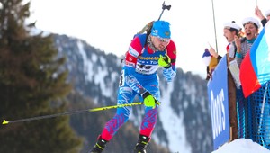 Ruských biatlonistov zobudila polícia. Hľadala doping