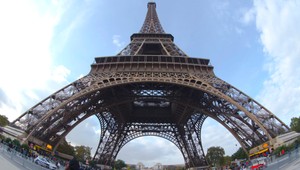 Počas teroristických útokov v Paríži sa zranila slovenská študentka Danka