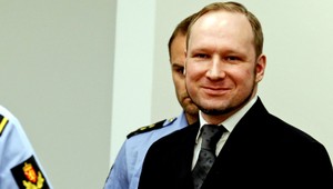 Breivik opäť pred súdom: Štát ho chce zabiť, tvrdí