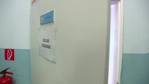 Na niektorých školách už prerušili prezenčnú výučbu. Dôvodom sú pozitívne testy na Covid- 19