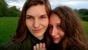 VIDEO:  Mateja a Sáru naposledy videli na stanici v Lučenci