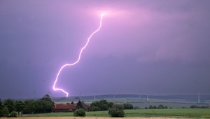 Dramatická zmena počasia: O pár hodín očakávajte silné búrky