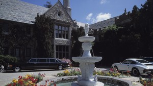 Playboy: V sídle Hugha Hefnera našli mŕtvolu!