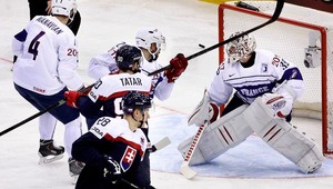 Slováci stratili dvojgólový náskok, s Francúzskom prehrali 3:5