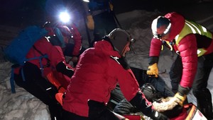 Veľký hazard rodičov: S ročným bábätkom uviazli pod Popradským plesom