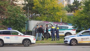 Tragické ráno: Pod mostom SNP našiel okoloidúci ležať mŕtve telo