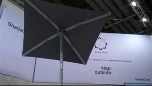 FOTO: Slnečník budúcnosti. Nastaví vám tieň aj nabije telefón