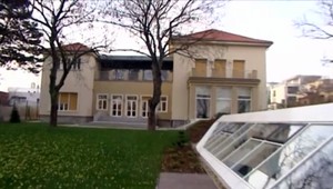 Luxusný nábytok či bazén s protiprúdom. Vláda odsúhlasila nové bývanie pre vysokých politikov