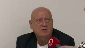 Lekár zrazil chodkyňu na priechode pre chodcov a ušiel