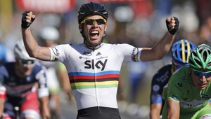 Sagan pod Víťazným oblúkom v Paríži druhý za Cavendishom