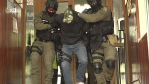 Streľba a rukojemníci v škole v Lučenci: Polícia si pri cvičení preverovala pripravenosť