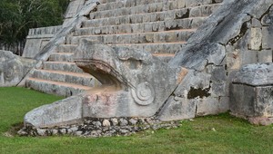 Desivé video turistu: Záhada mayskej pyramídy odhalená