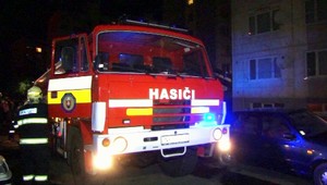 Vo Vrábľoch vzbĺkol byt, hasiči našli mŕtveho muža (†59)