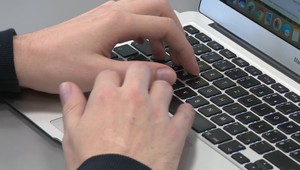 Podvodníkov na internete pribúda. Toto sú tipy na ochranu pred podvodom