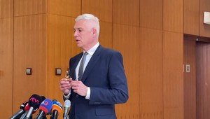 Slovensko preberá predsedníctvo V4: Je to šanca na upevnenie jednotných postojov voči Ukrajine, reaguje Mesežnikov